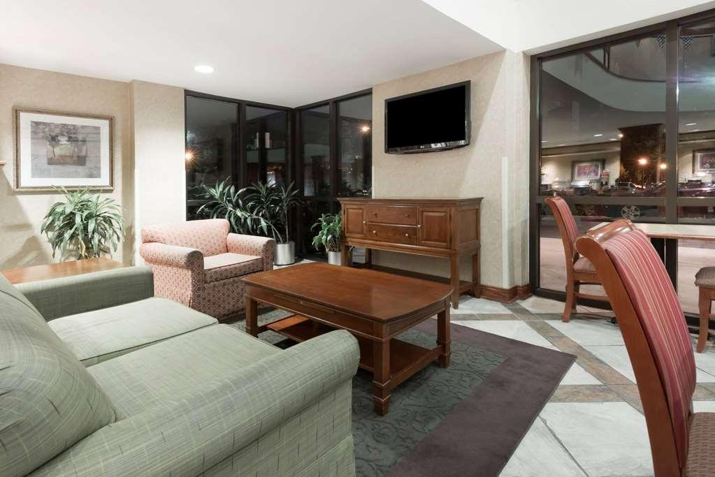 Hotel Baymont By Wyndham Indianapolis South Interior foto