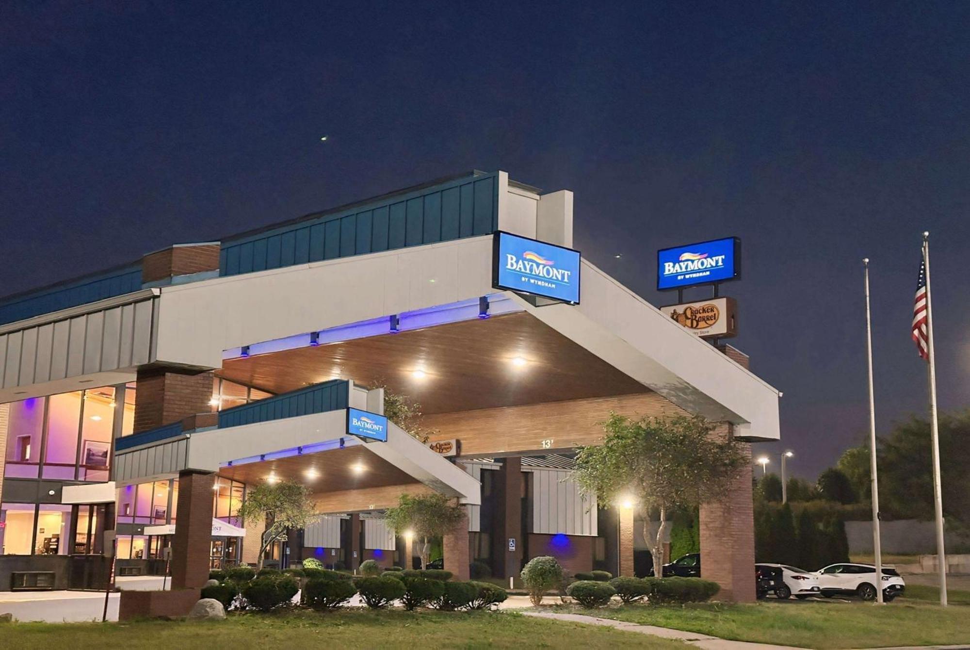 Hotel Baymont By Wyndham Indianapolis South Exterior foto