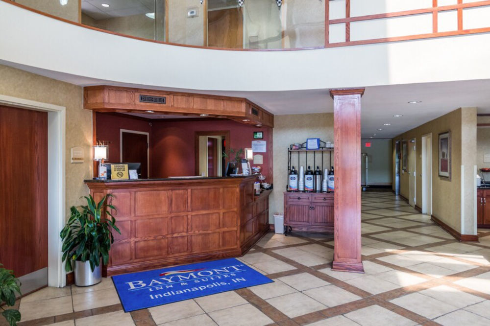 Hotel Baymont By Wyndham Indianapolis South Exterior foto